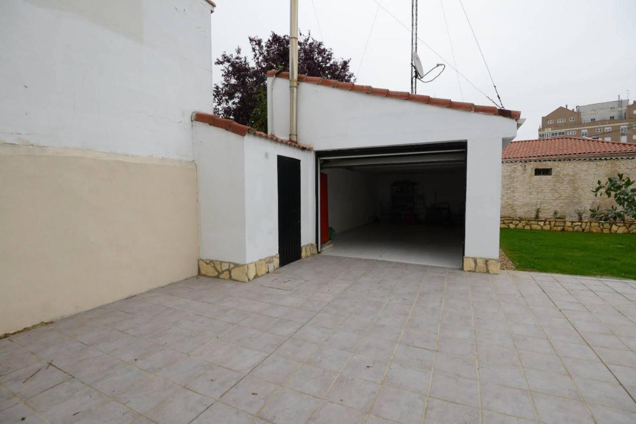 Housing Leon Casa Con Jardin Villa Екстериор снимка